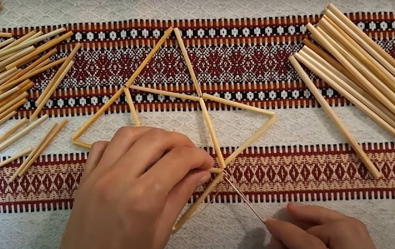 Український святковий декор: як зробити різдвяного павука своїми руками